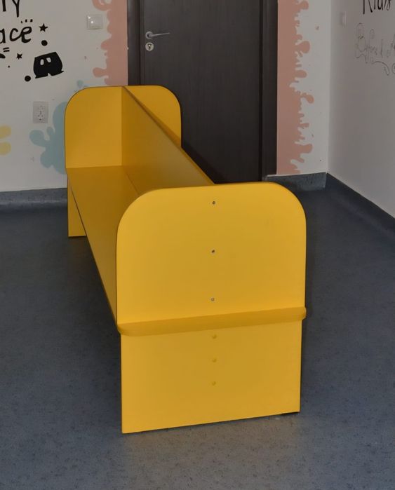 Vand set vestiare copii