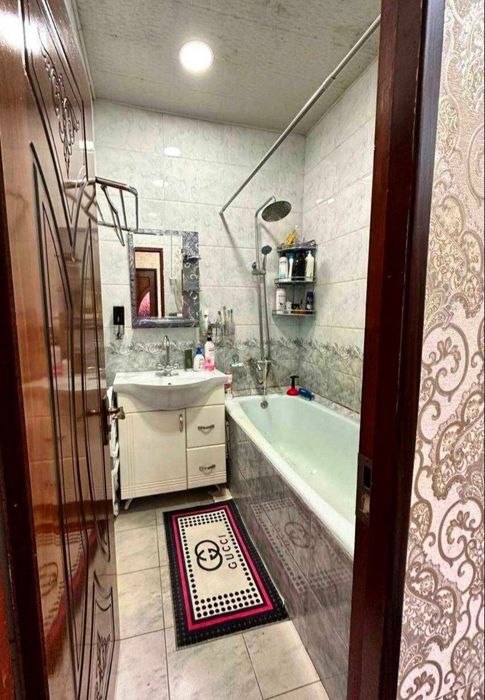 Юнусабад 15 квартал. Продается квартира 4/4/4