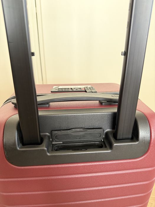 Куфар AWAY малък ръчен багаж 40х28х20