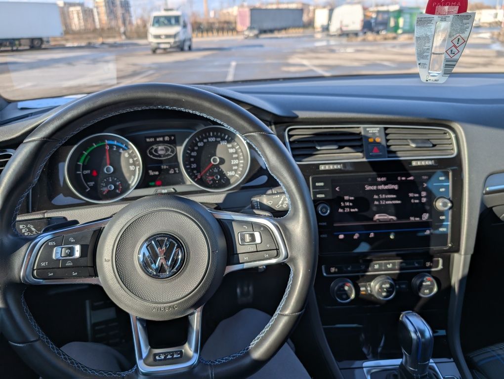 VW Golf 7.5 GTE 2018