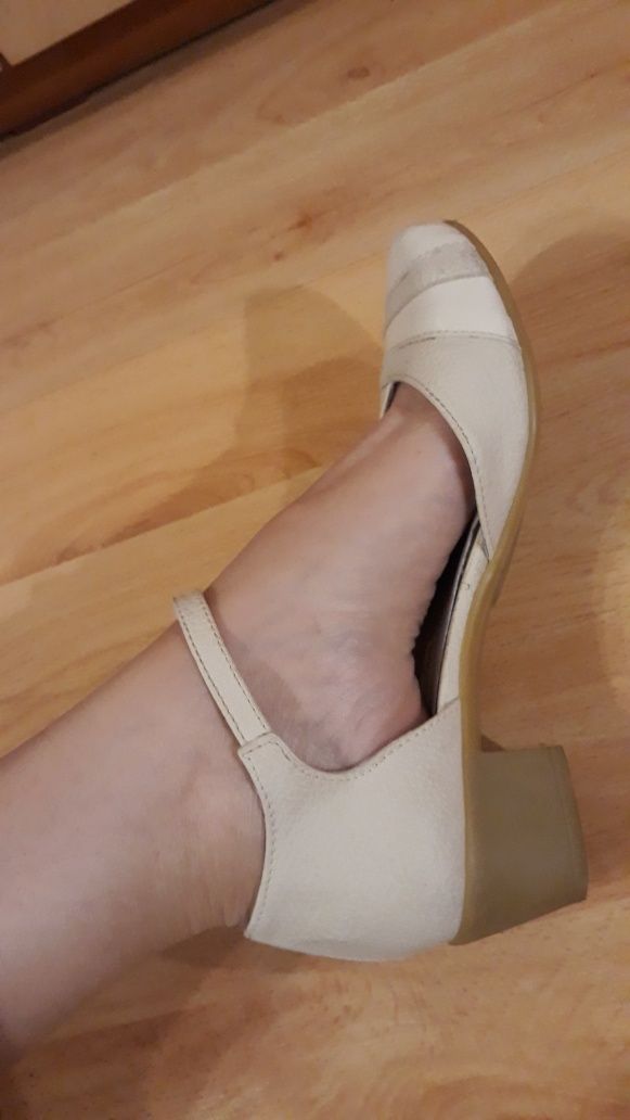 Дамски обувки цвят екрю 37ми номер