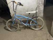 Bicicleta pegas fete