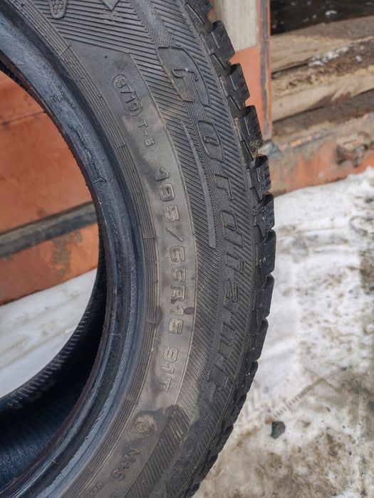 Дешево продам Б. У шины 195. 65. R. 15