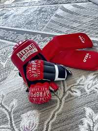 Боксерский шлем,перчатки и на коленник