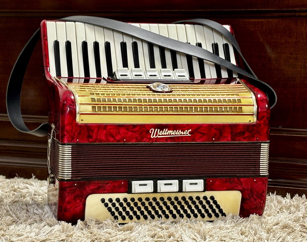 Acordeon Weltmeister 80 bași ( Supita Hohner Roland )