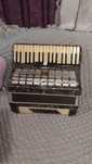 Acordeon parot cu 60 basi