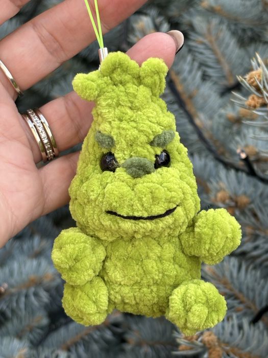 Grinch croșetat manual