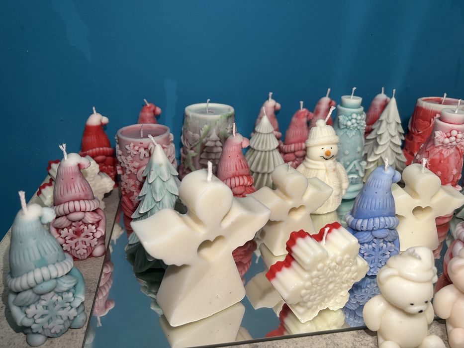 Lumanari parfumate din ceara de soia cu tematica de Craciun