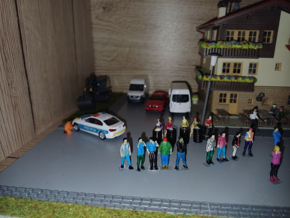 Figurine machete 1.87 HO