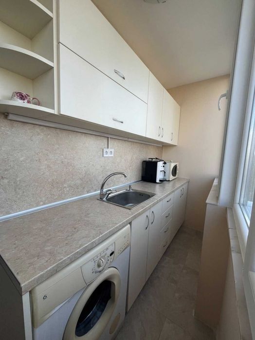 Тристаен апартамент в Смирненски