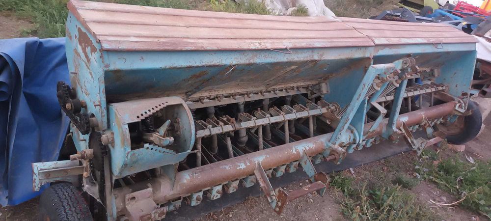 Vand utilaje agricole