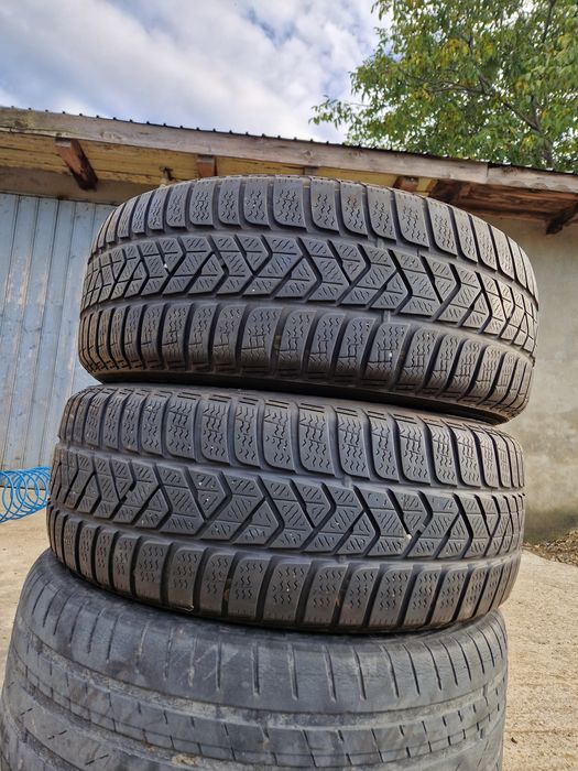 215 60 16 iarna M+S  Pirelli