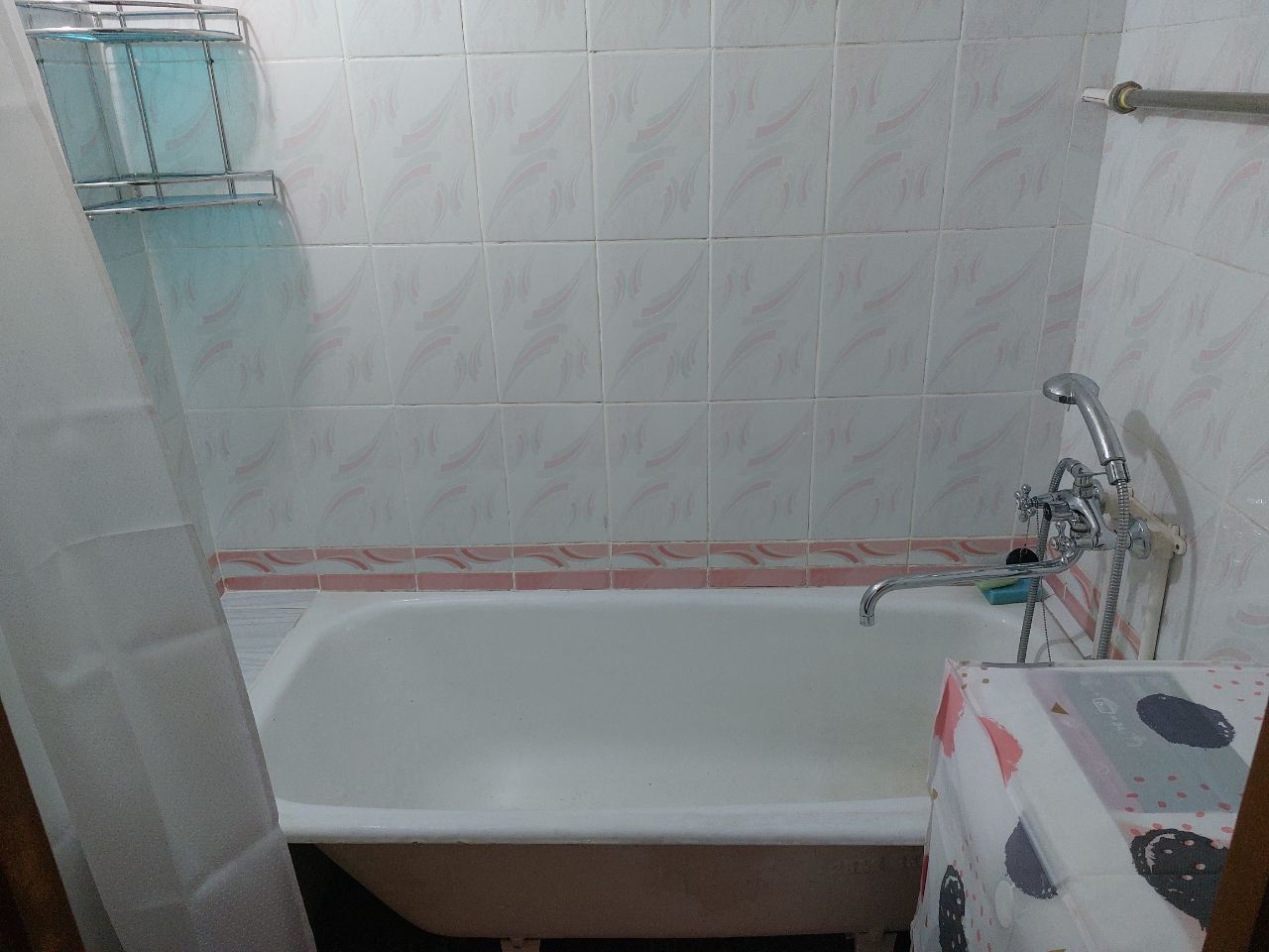 Срочно. Продаётся квартира
Бешарык. Кадышева. Ориентир 149 школа
1 в 2