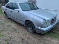 Мерцедес W210 на части