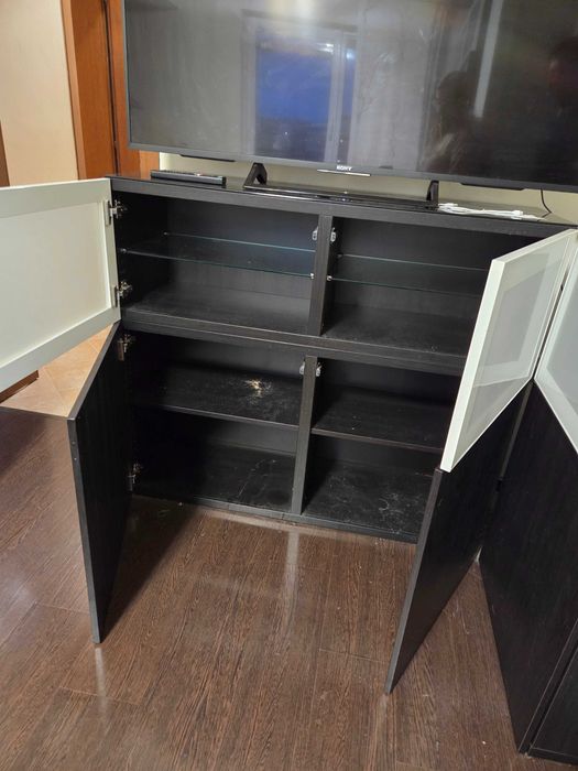 Шкафове за съхранение / секции