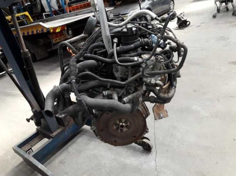 Motor fara anexe Volkswagen Golf 4  1.6 8v AVU