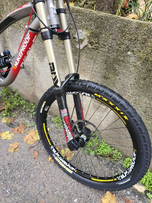 Nukeproof Scalp 26 цола DH, Boxxer Rockshox 1x11 скорости Sram XO