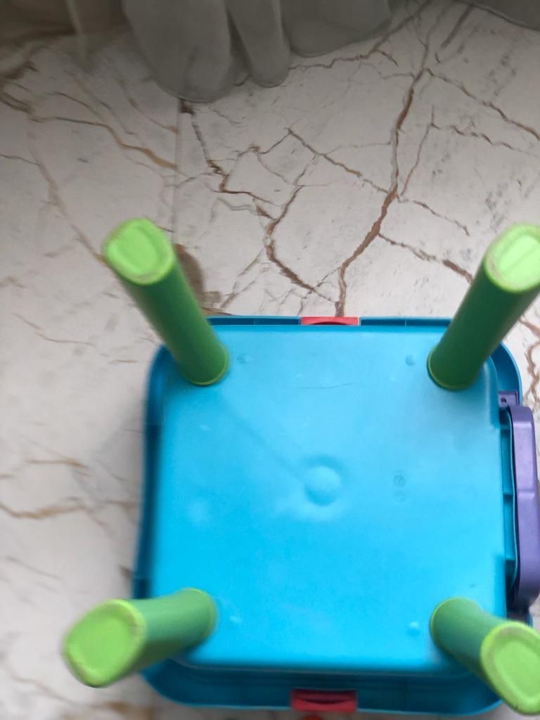 Интерактивный детский стол-чемодан с возможностью замены панелей