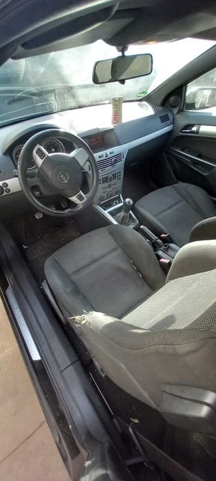 Opel ASTRA H  GTC Dezmembrez/Dezmembram
