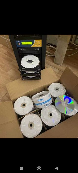 Диски CD R 700 mb, 52