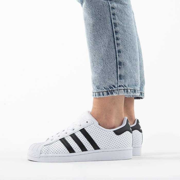 Оригинални кожени кецове * ADIDAS SUPERSTAR * EU 40 2/3