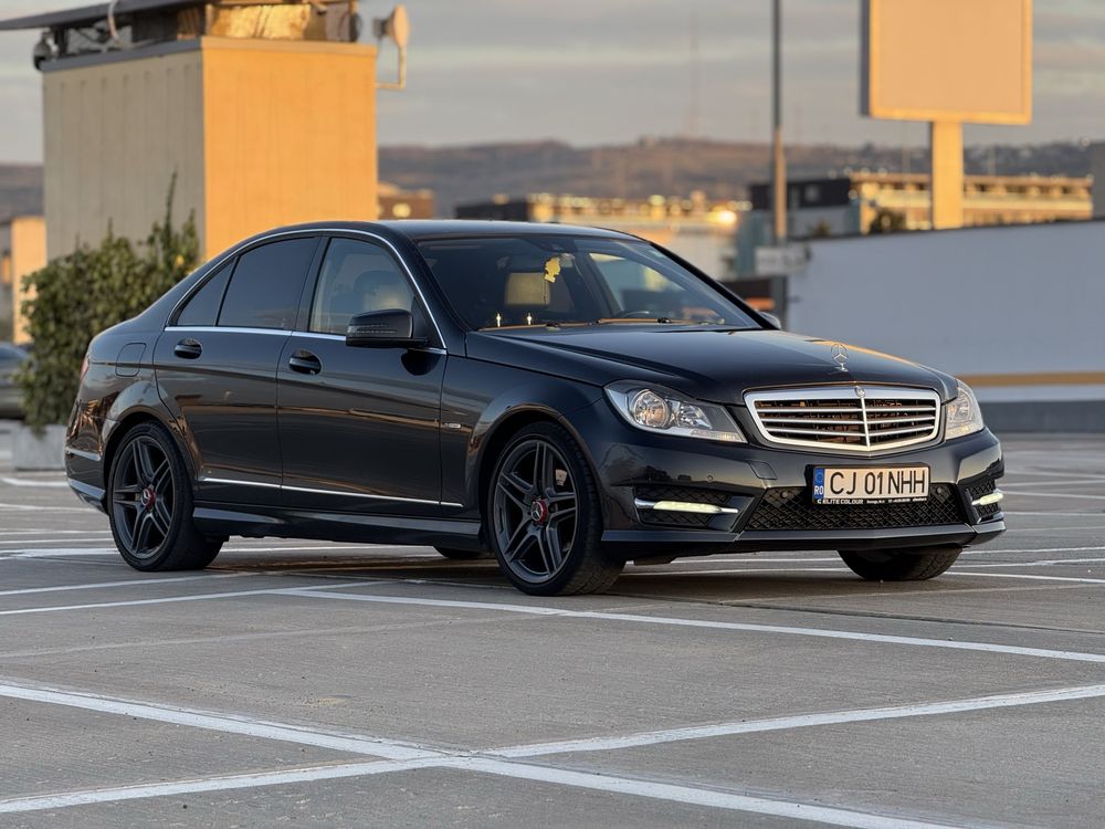 Mercedes-Benz C200 W204 1.8 CGI 184 CP Facelift Pachet AMG
