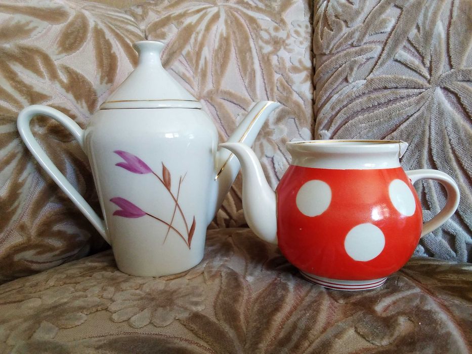 Старинен винтидж порцелан, кристал, стъкло, ретро порцеланови чаши