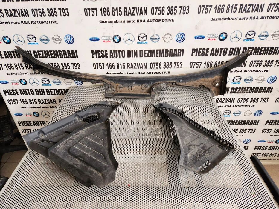 Grila Stergatoare Bmw Seria 7 F01 F02 F03 F04 Volan Stanga Grila Ornament Bmw F01 F02 F03 F04