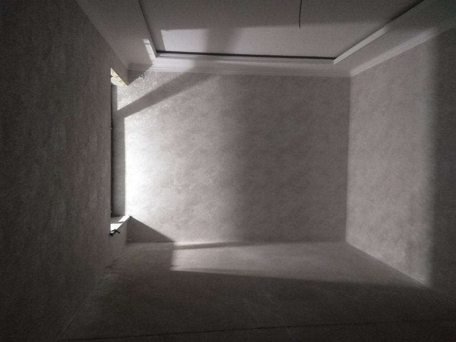 105000у.е Охунбобоев 1.9 сотик 4 хона 2 санузел 90% битган