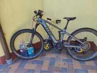 Bicicleta electrica cube full supesion