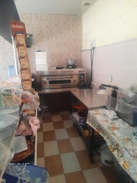 To'qimachi bozorda kafe ijaraga beriladi jihhozlri bilan