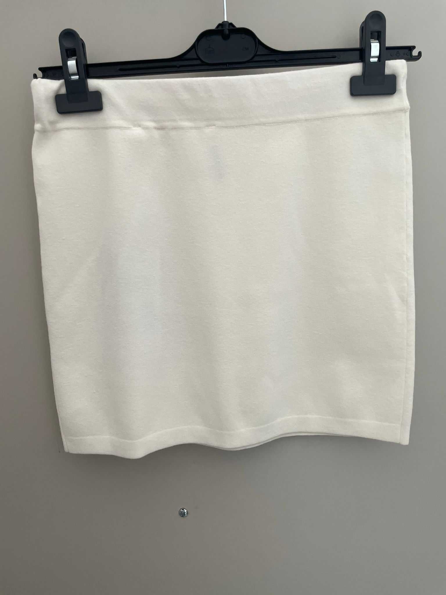Compleu dama Guess nou cu eticheta