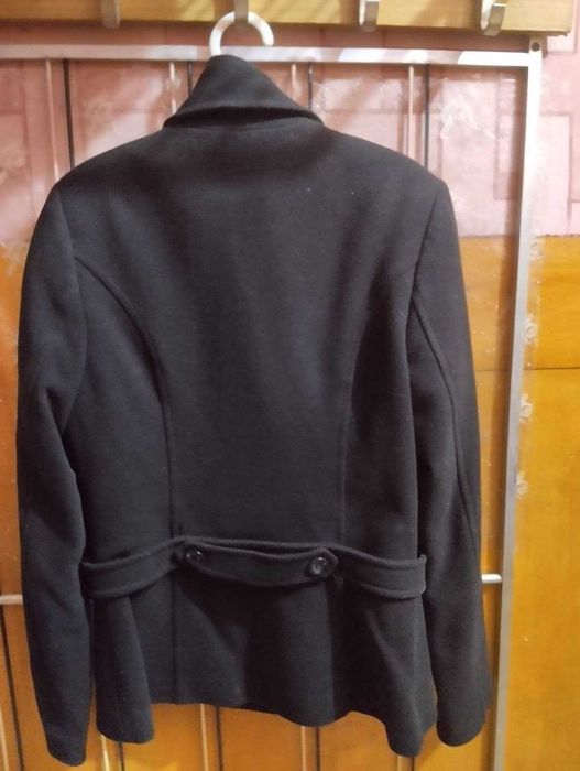 Драповое укороченное пальто-пиджак.