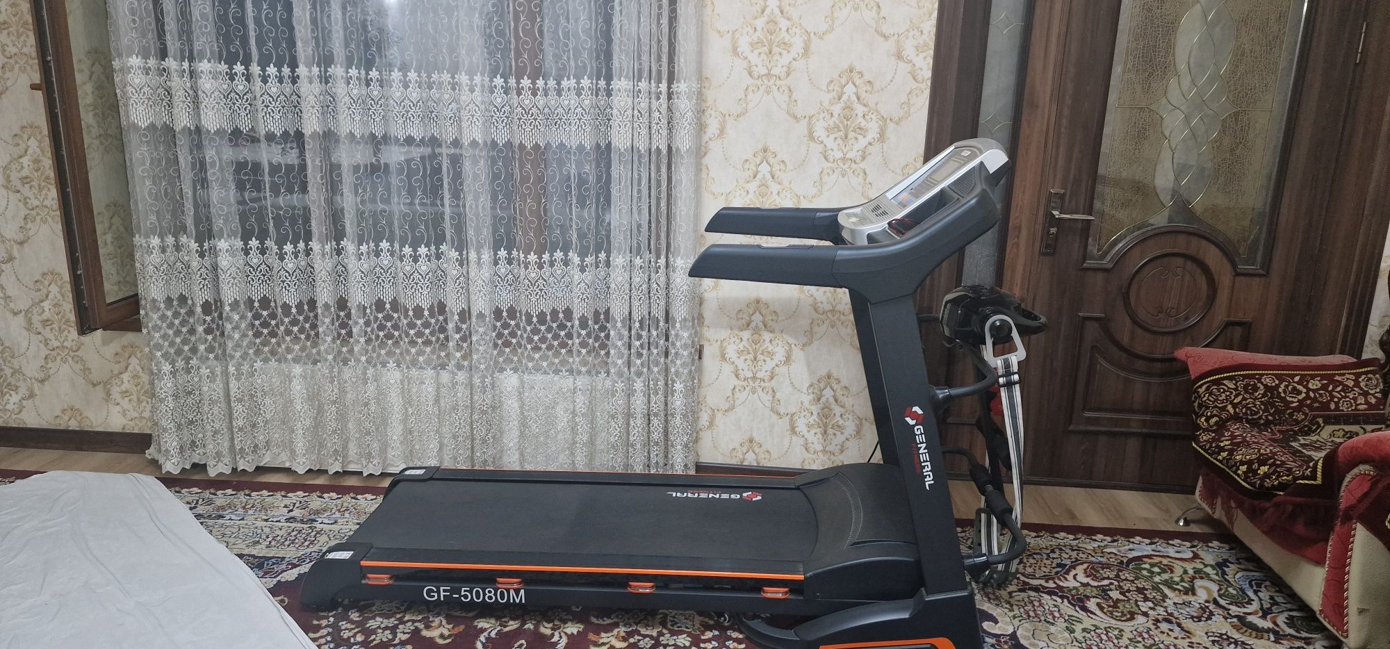Беговой дорожка сотилади