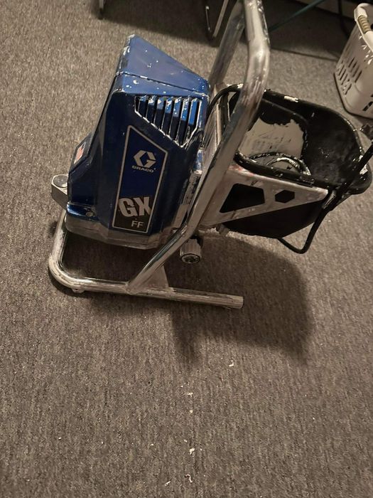 Pompa zugravit Graco