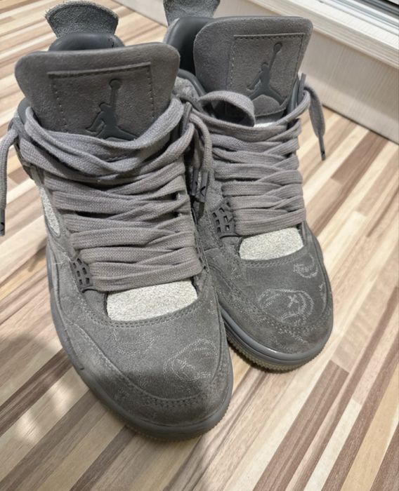 Air jordan 4 kaws