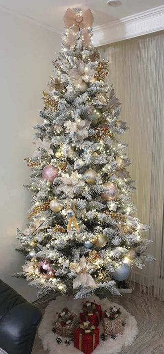 Brad artificial de Craciun cu zapada - 2,5m