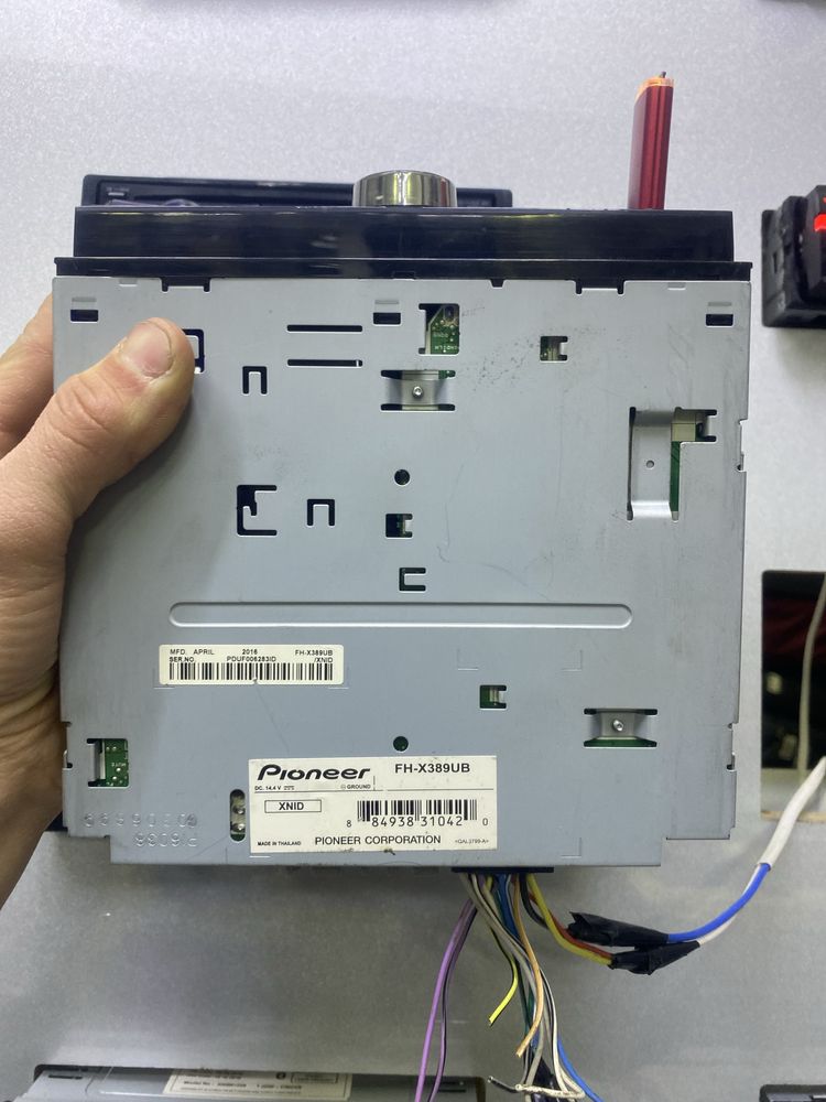 B/u pioneer FH-389 UB mafon sotiladi