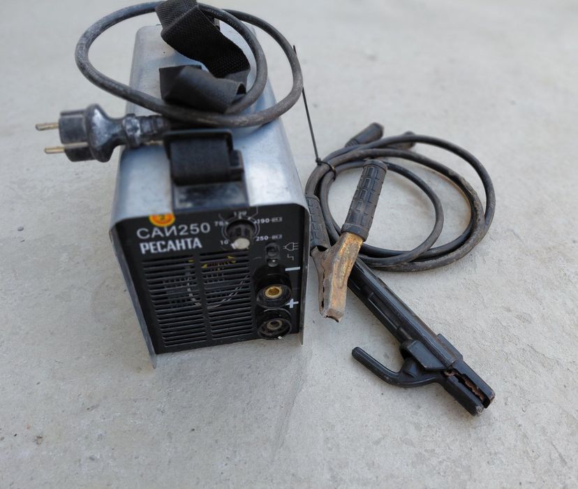 Сварочный аппарат Ресанта 250А