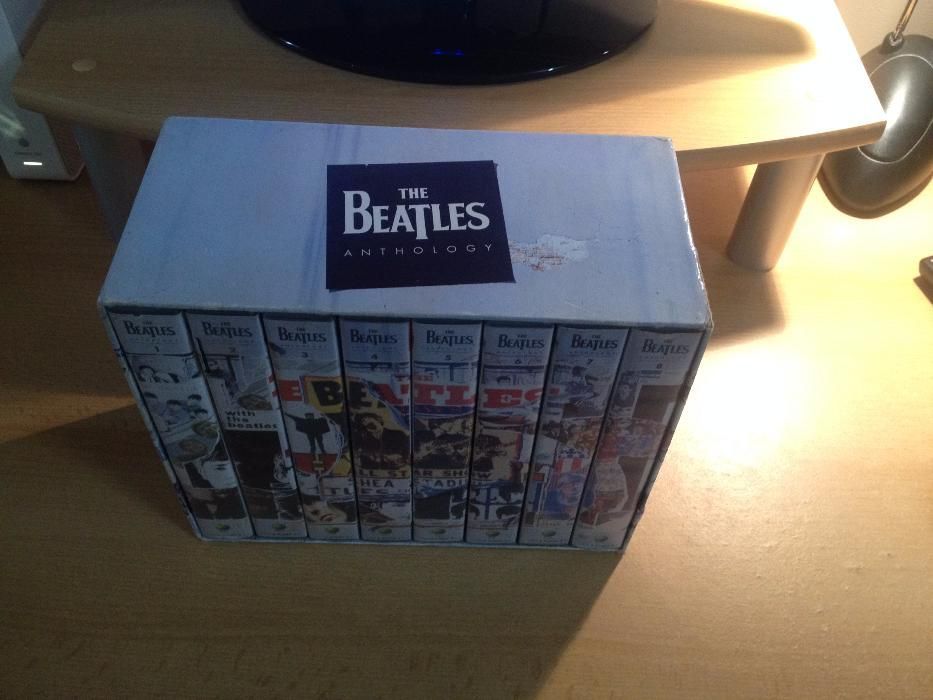 THE BEATLES-Anthology-8 VHS tapes-Apple CORP-c1996