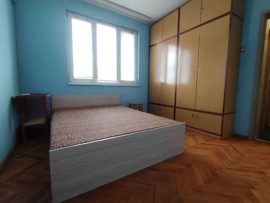 Апартамент в центъра на Бяла Слатина .