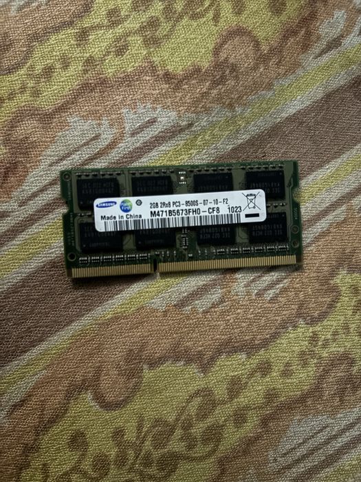 Продаётся Оперативная память на 2 гига DDR3 для ноутбука