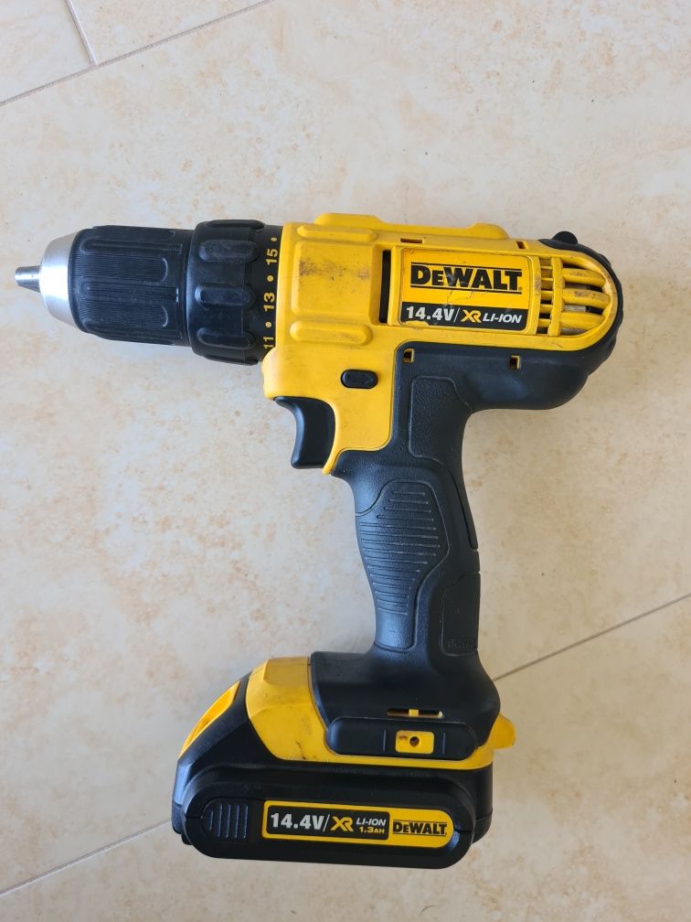 Dewalt DCD 734 - masina de gaurit si insurubat