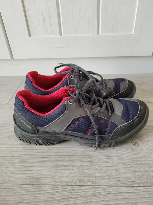 Обувки за планина за момче/момиче - 36 номер. Цена 32 лв.