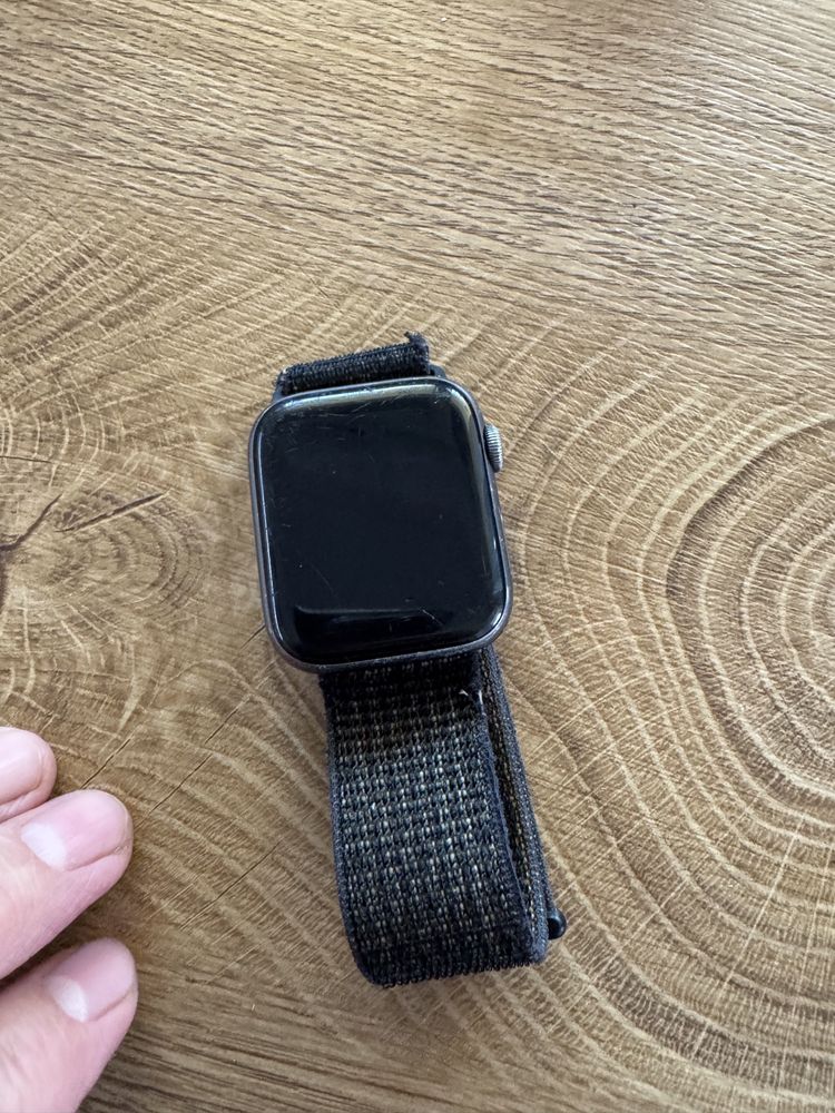 Iwatch seria 4 Nike