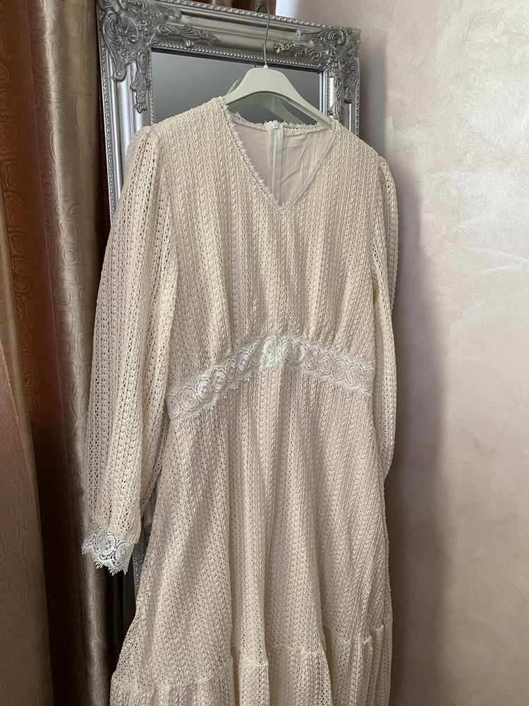 Rochie de dantelă