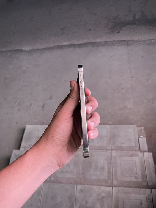 айфон хр 15 про сотилади