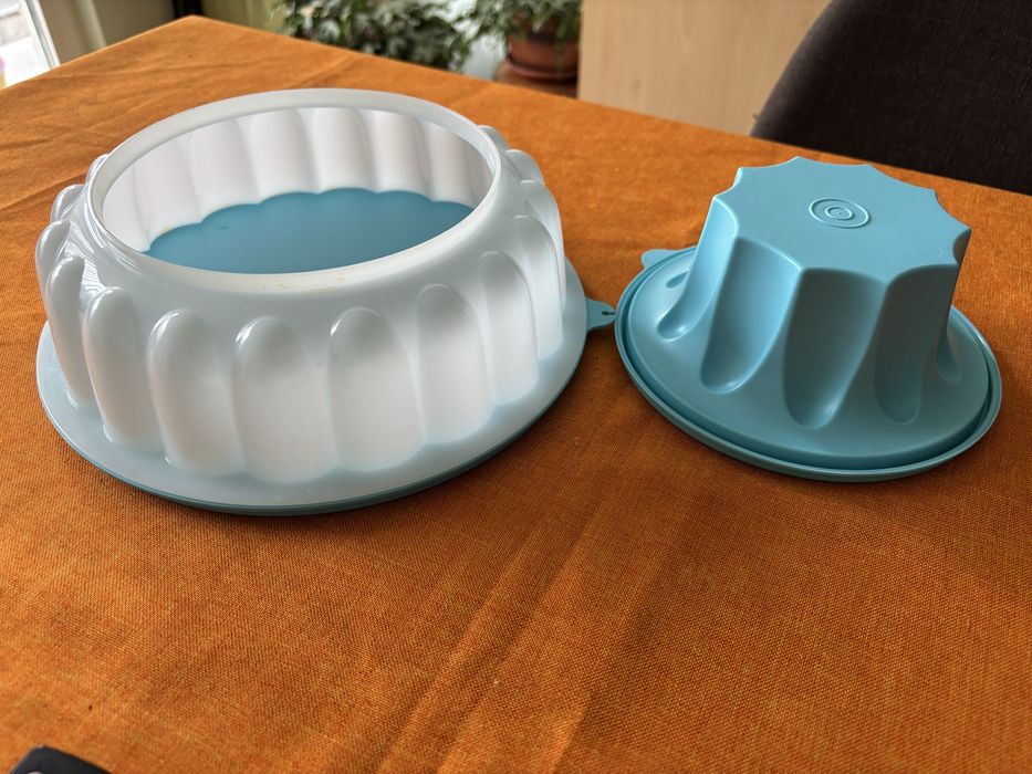 Форма за желиране или замразяване на Tupperware