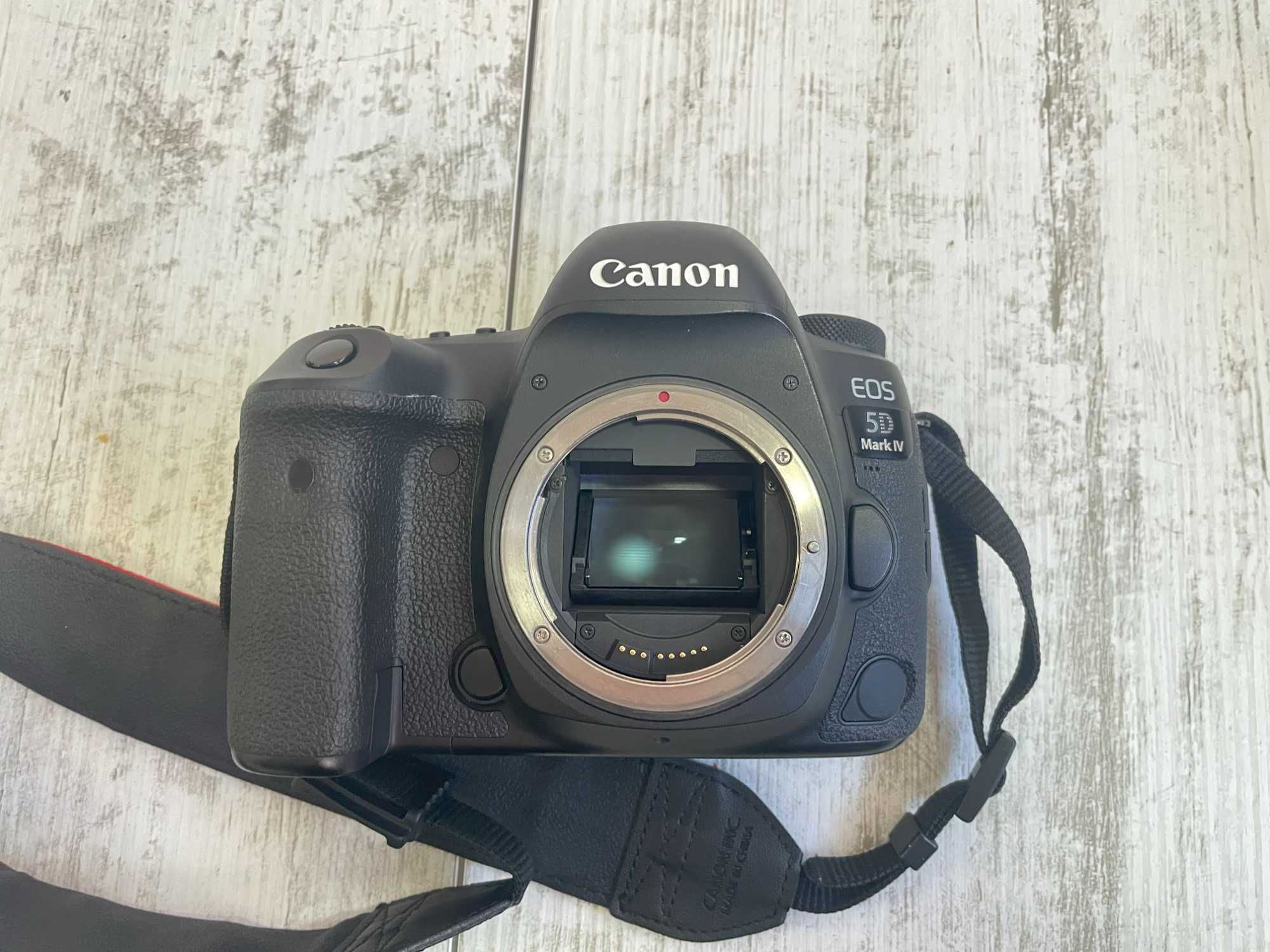 Canon EOS 5D Mark IV Aparat Foto DSLR 30.4MP CMOS Body