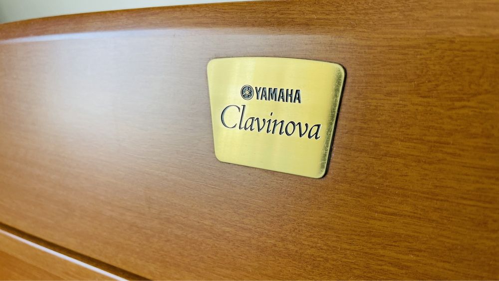 Фортепьяно Yamaha Clavinova